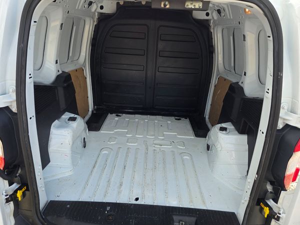 Ford Transit 2015 363847887