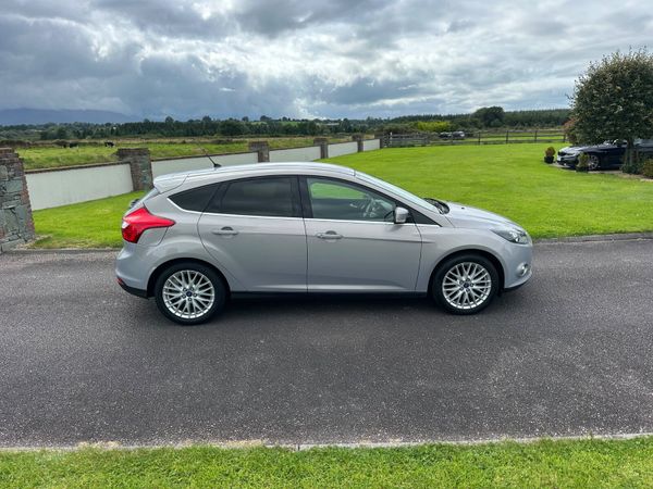 Ford Focus 1.6 petrol low Tax 363868451