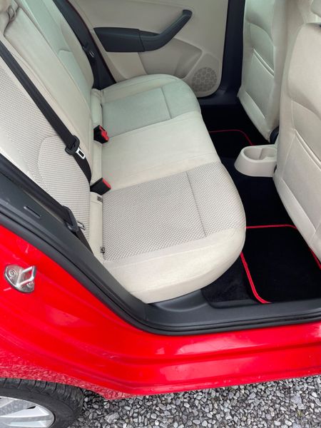SEAT Toledo 2015 363929266