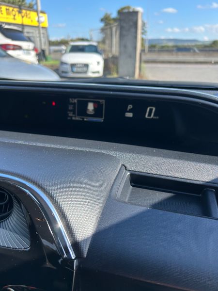 TOYOTA AQUA Hybrid 363959513
