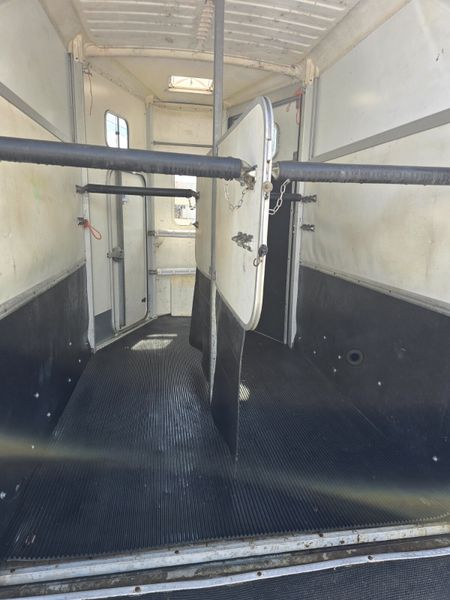 Horse box 506 363974512