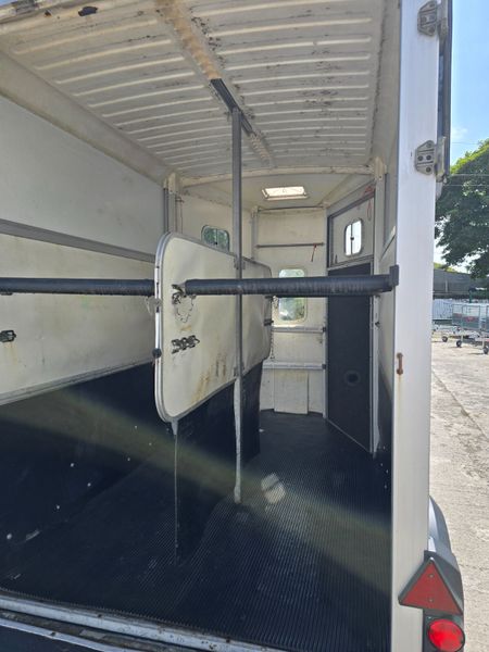 Horse box 506 363974513