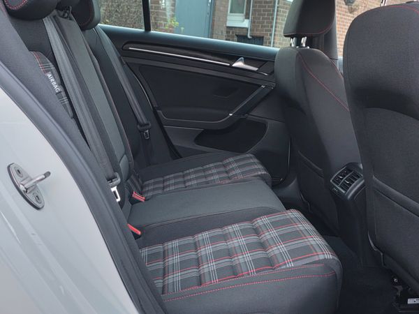 Volkswagen Golf GTI DSG *Immaculate* 2016 374022081
