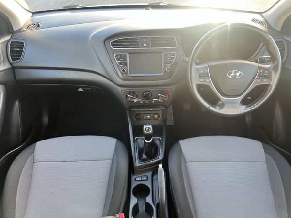 2018 (182) Hyundai I20 SE 1.2 Petrol 374046477