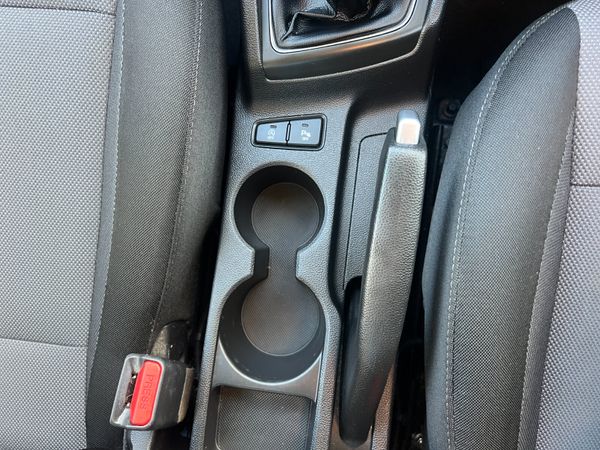 2018 (182) Hyundai I20 SE 1.2 Petrol 374046489