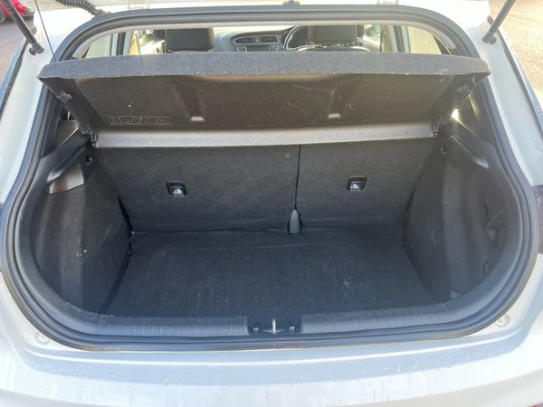 2018 (182) Hyundai I20 SE 1.2 Petrol 374046482