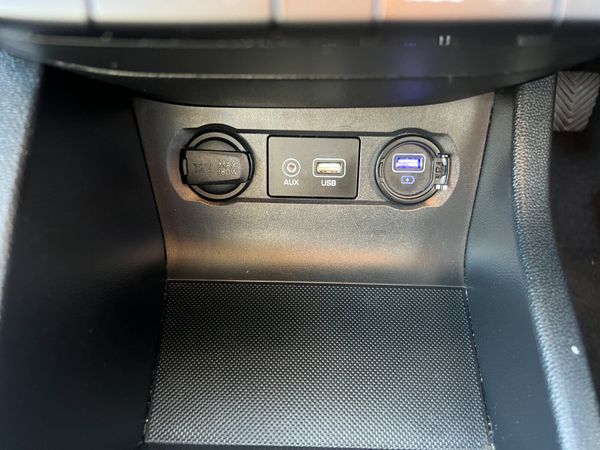 2018 (182) Hyundai I20 SE 1.2 Petrol 374046493