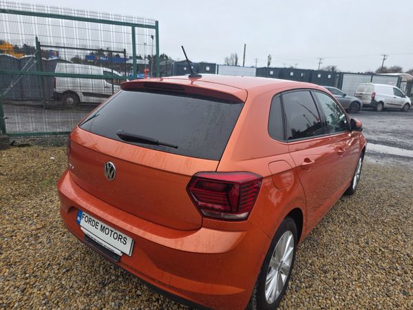 Volkswagen Polo Auto 2018 374054510