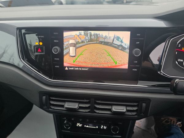 Volkswagen Polo Auto 2018 374054525