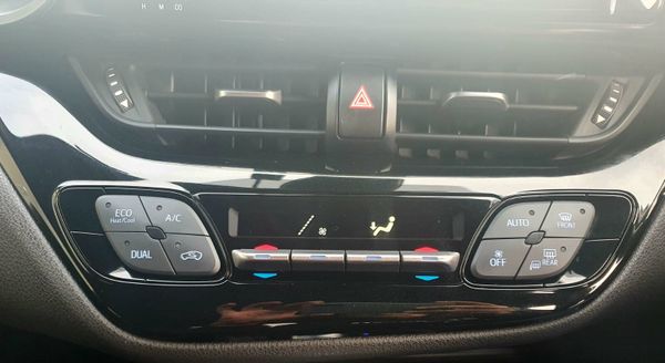 2019 Toyota CH-R S LED Auto 374077466