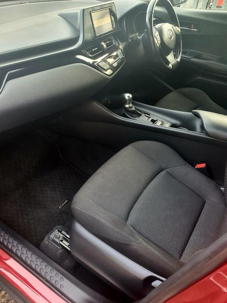 2019 Toyota CH-R S LED Auto 374077473
