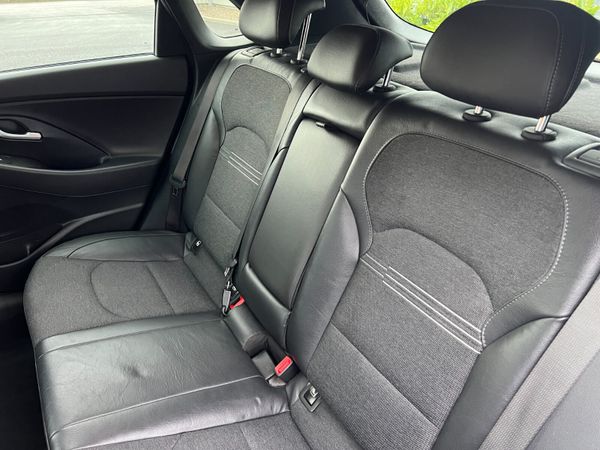 2023 (232) Hyundai I30 Premium 1.0 T-GDI MHEV-Auto 374077736