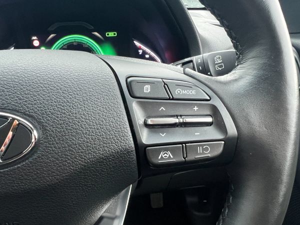 2023 (232) Hyundai I30 Premium 1.0 T-GDI MHEV-Auto 374077742