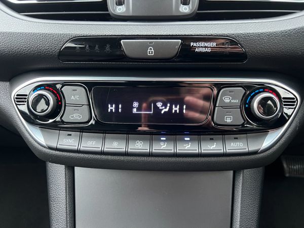 2023 (232) Hyundai I30 Premium 1.0 T-GDI MHEV-Auto 374077753