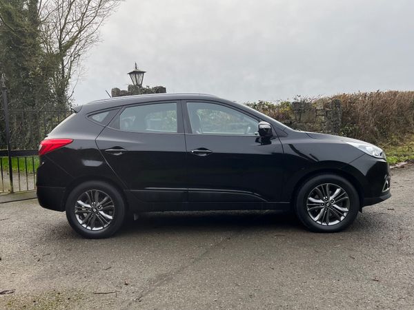 Hyundai ix35 1.7 Diesel Celebration LE 2WD 374085051