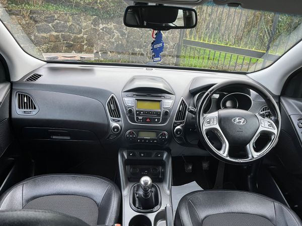 Hyundai ix35 1.7 Diesel Celebration LE 2WD 374085065