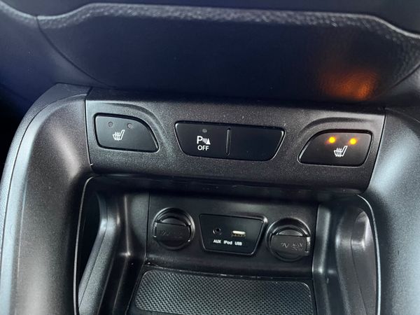 Hyundai ix35 1.7 Diesel Celebration LE 2WD 374085067