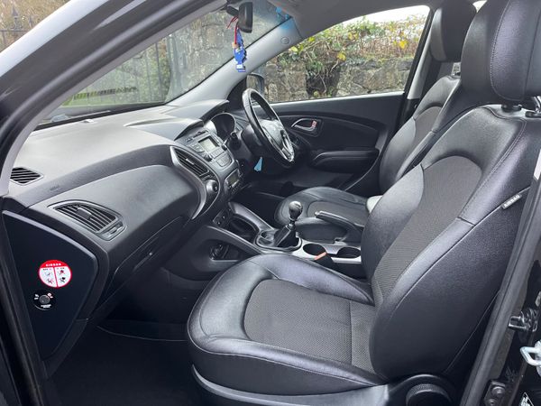 Hyundai ix35 1.7 Diesel Celebration LE 2WD 374085062