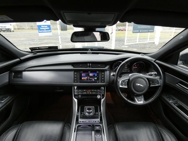 JAGUAR XF 2.0 D 180PS R-Sport Automatic 374086434