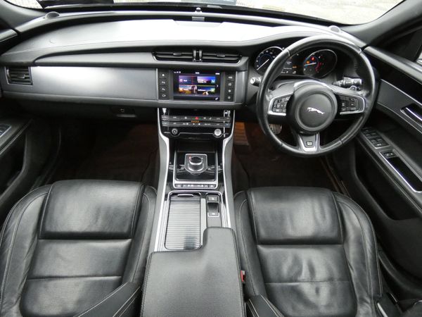 JAGUAR XF 2.0 D 180PS R-Sport Automatic 374086439