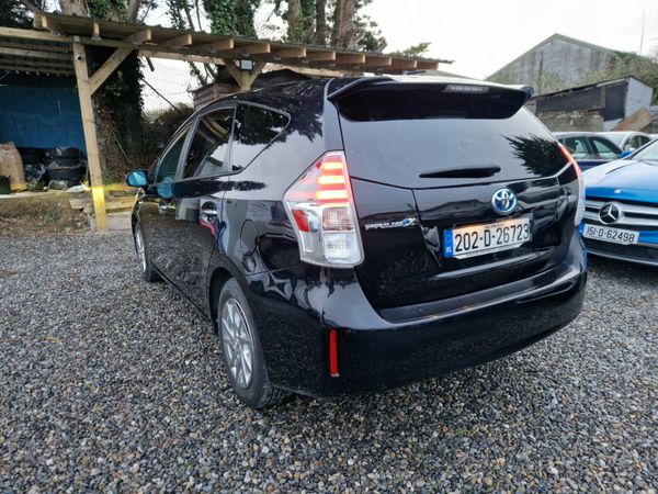 Toyota Prius 7 SEATER // self charging hybrid 374083288