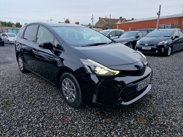 Toyota Prius 7 SEATER // self charging hybrid 374083380