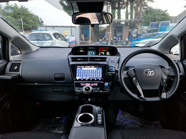 Toyota Prius 7 SEATER // self charging hybrid 374083444