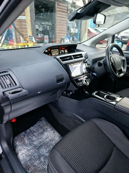 Toyota Prius 7 SEATER // self charging hybrid 374083442