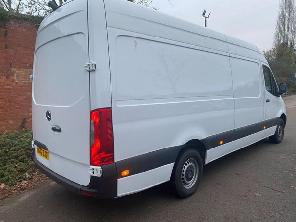 Mercedes-Benz Sprinter 2023 374107462