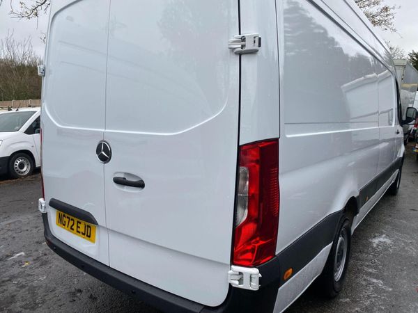 Mercedes-Benz Sprinter 2023 374107479