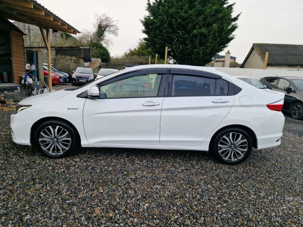 Honda Grace 2018 |High spec self charging hybrid 374116317