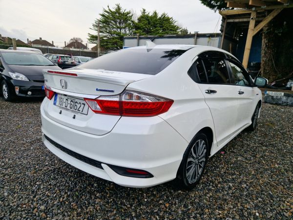 Honda Grace 2018 |High spec self charging hybrid 374116392