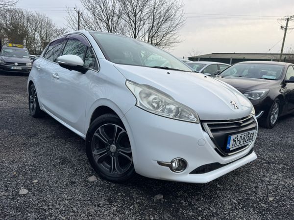 Peugeot 208 Automatic 374117515