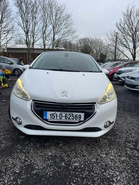 Peugeot 208 Automatic 374117519
