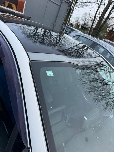 Peugeot 208 Automatic 374117529