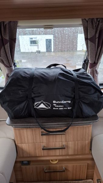 Lunar Conquest 574 Island Bed Caravan 374126311