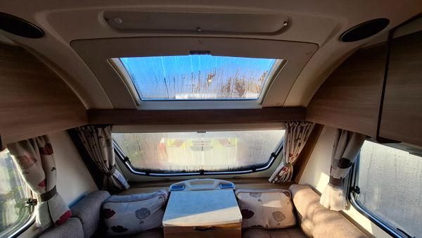 Swift Coastline 4FB Island Bed Caravan 374126557