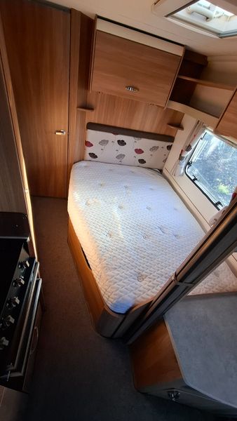 Swift Coastline 4FB Island Bed Caravan 374126558