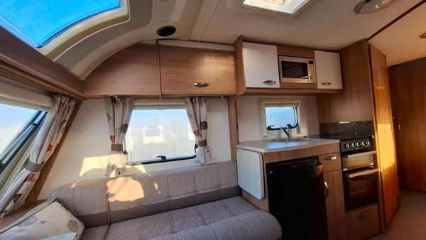 Swift Coastline 4FB Island Bed Caravan 374126559