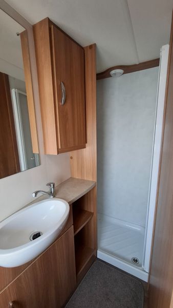 Swift Coastline 4FB Island Bed Caravan 374126566