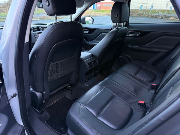 2016 Jaguar F-Pace 2.0 Diesel Prestige Auto 4wd 374128264