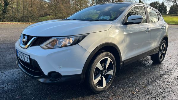 Nissan Qasqai  Artic white 374149306