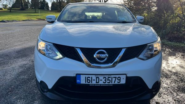 Nissan Qasqai  Artic white 374149307