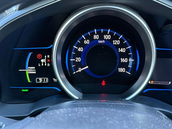 2016 Honda Jazz/Fit 1.5 Petrol Hybrid ,Automatic 374140807