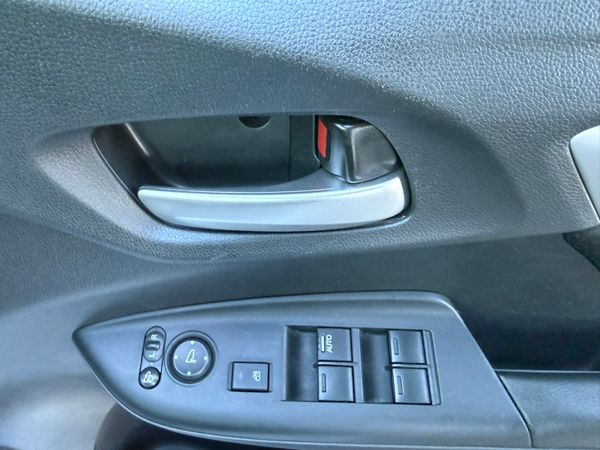 2016 Honda Jazz/Fit 1.5 Petrol Hybrid ,Automatic 374140814