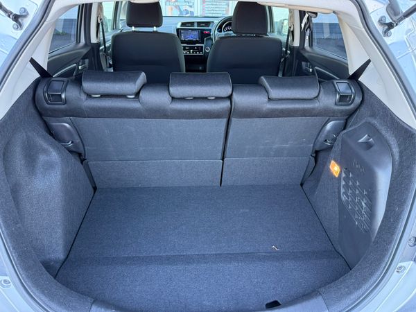 2016 Honda Jazz/Fit 1.5 Petrol Hybrid ,Automatic 374140819