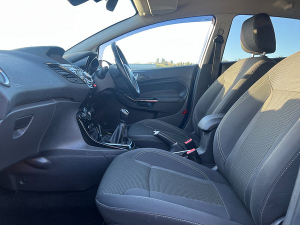 2017 Ford Fiesta Titanium Econetic 1.5 TDCI 374158336