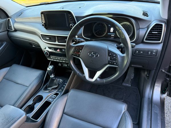 Now Reserved! Low km 191 Hyundai Tucson Executive! 374150974