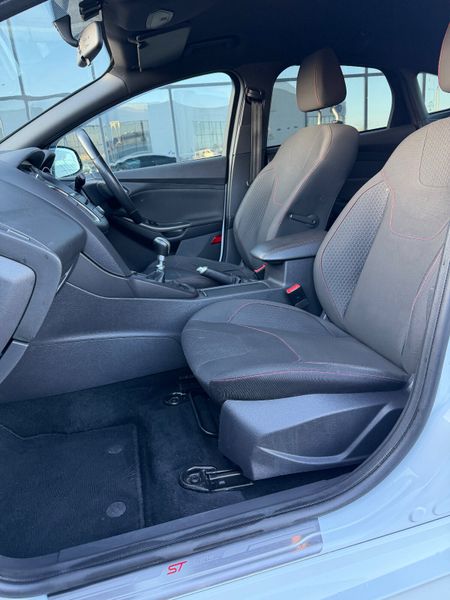 Focus ST 1.5 TDCi LowKms 374152676