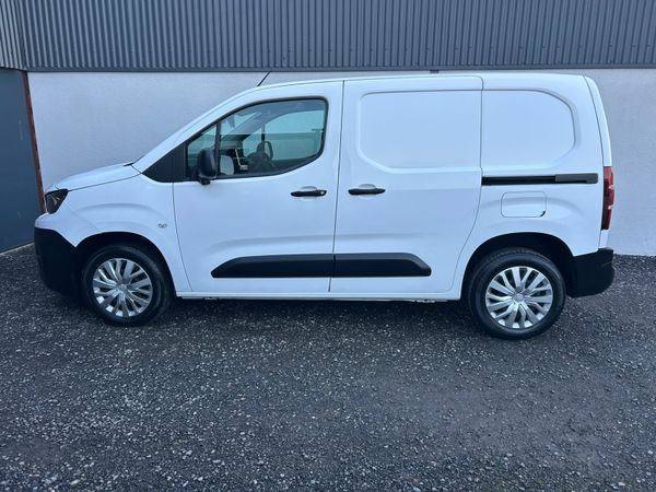 2021 Peugeot Partner 'Enterprise 374166354